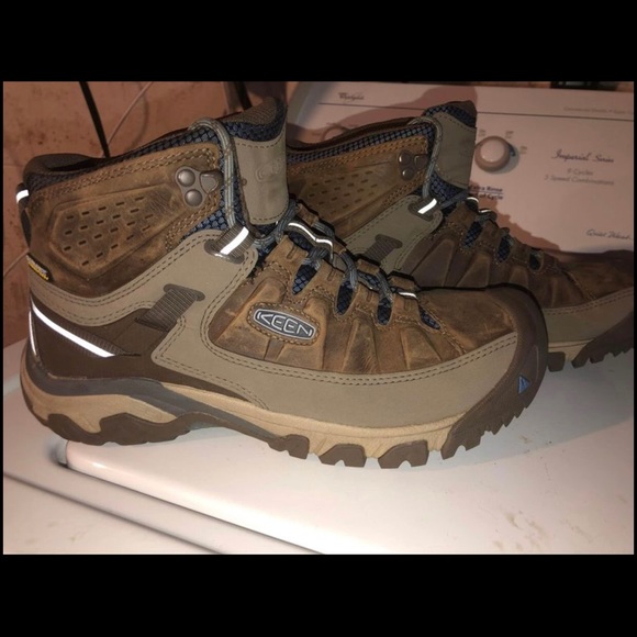 Keen Shoes - Keen Hiking Boots